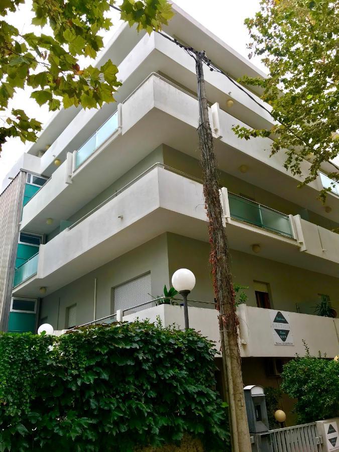 Battigia Rimini - Appartamenti Vacanze المظهر الخارجي الصورة